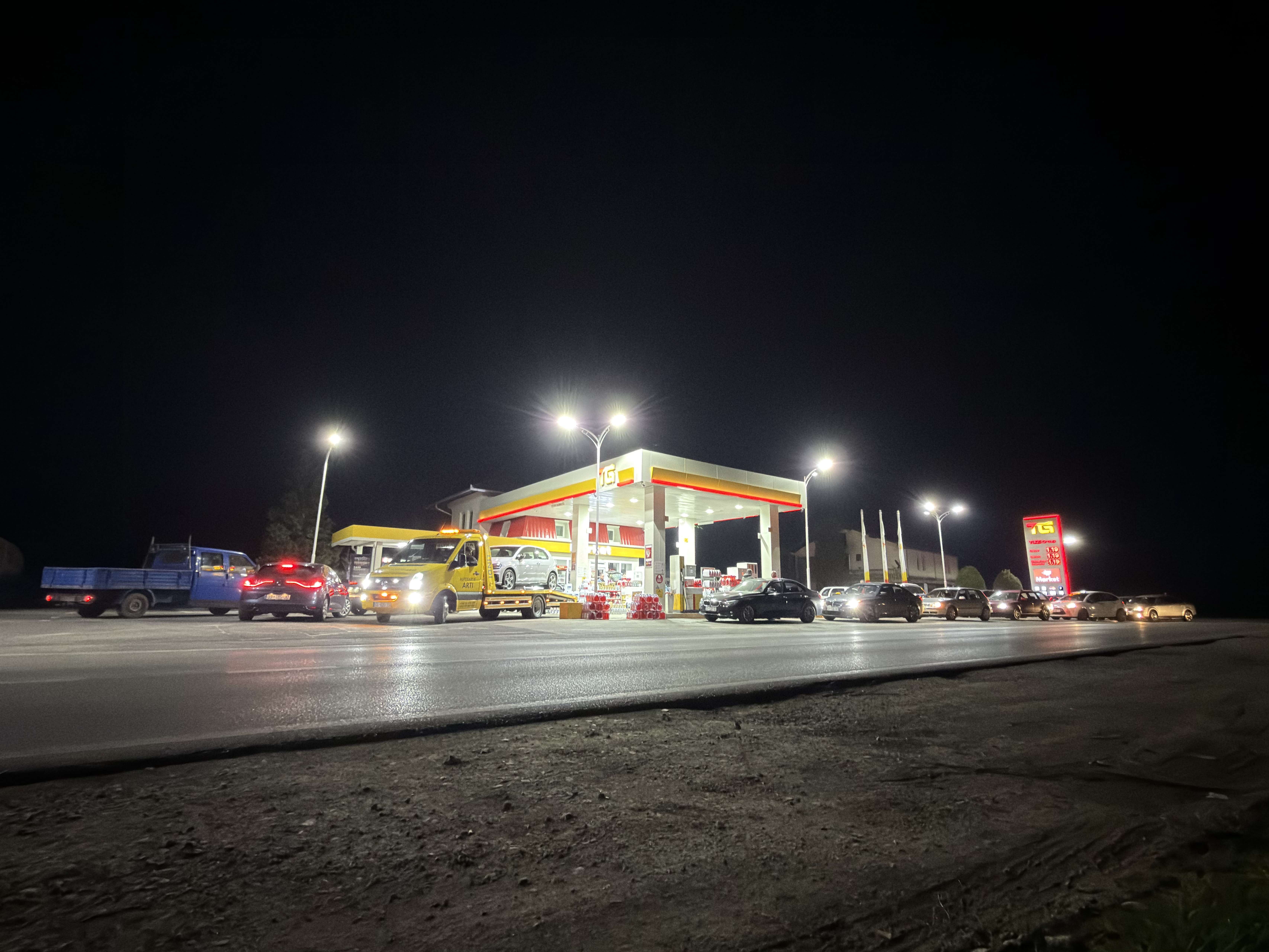 TUZI Group Gas Station